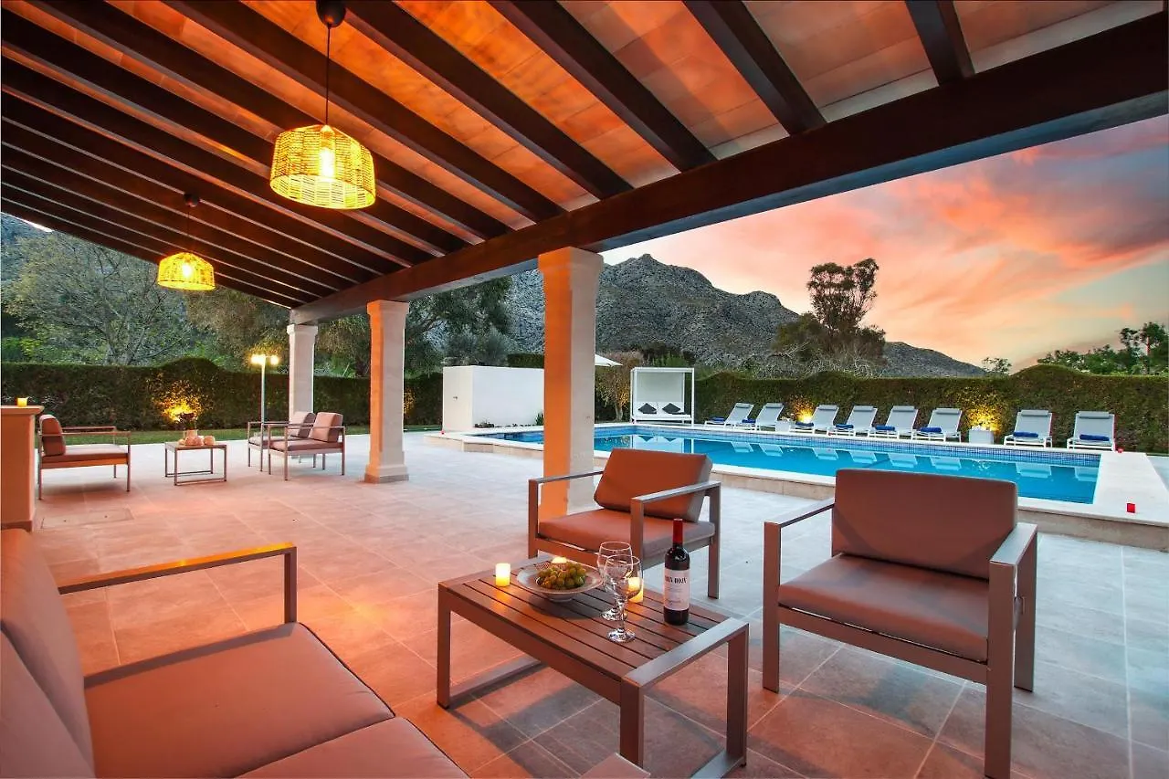 Villa Papa Pollenca 0*,